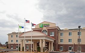Holiday Inn Express Pembroke North Carolina