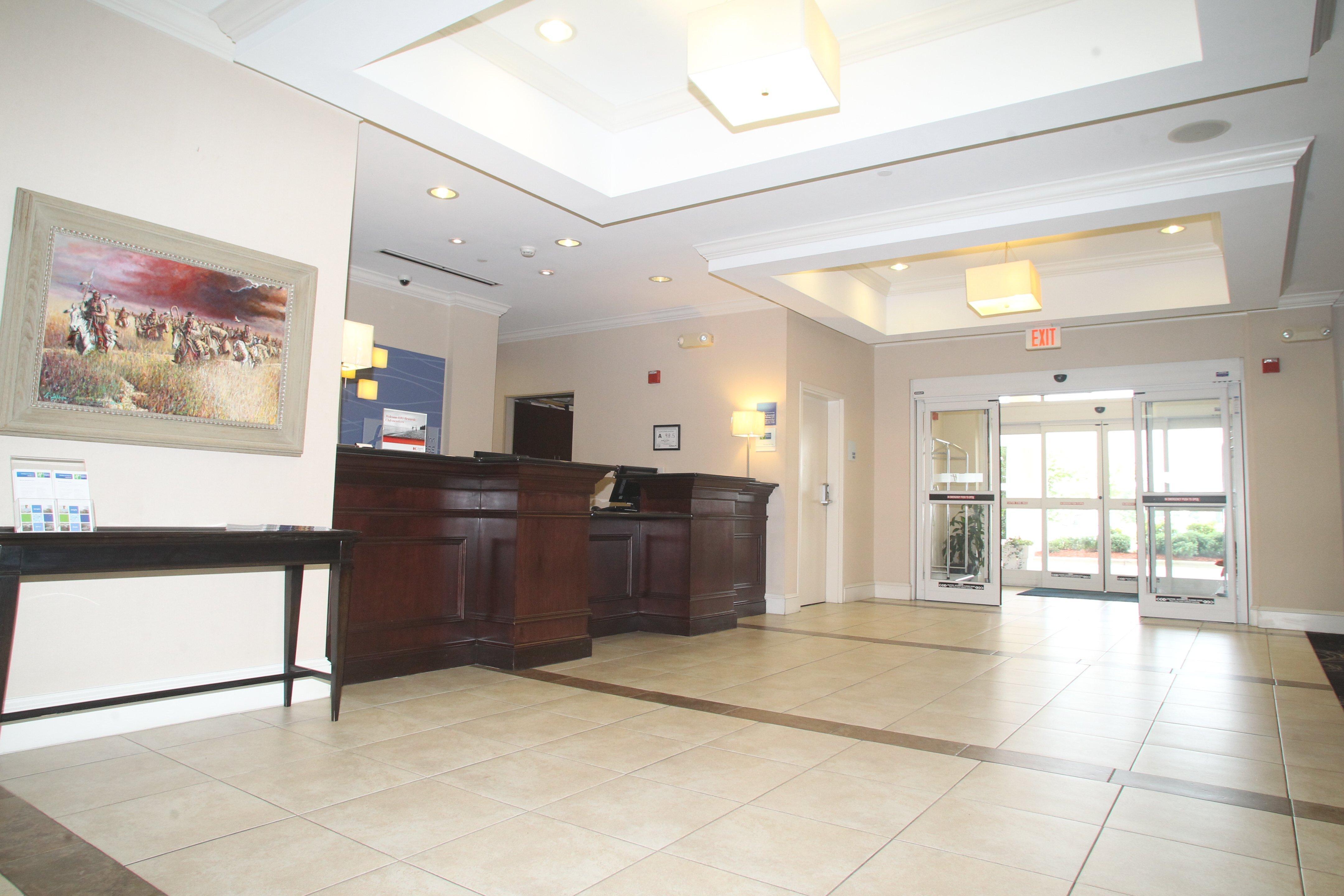 Holiday Inn Express Pembroke By Ihg Exterior photo
