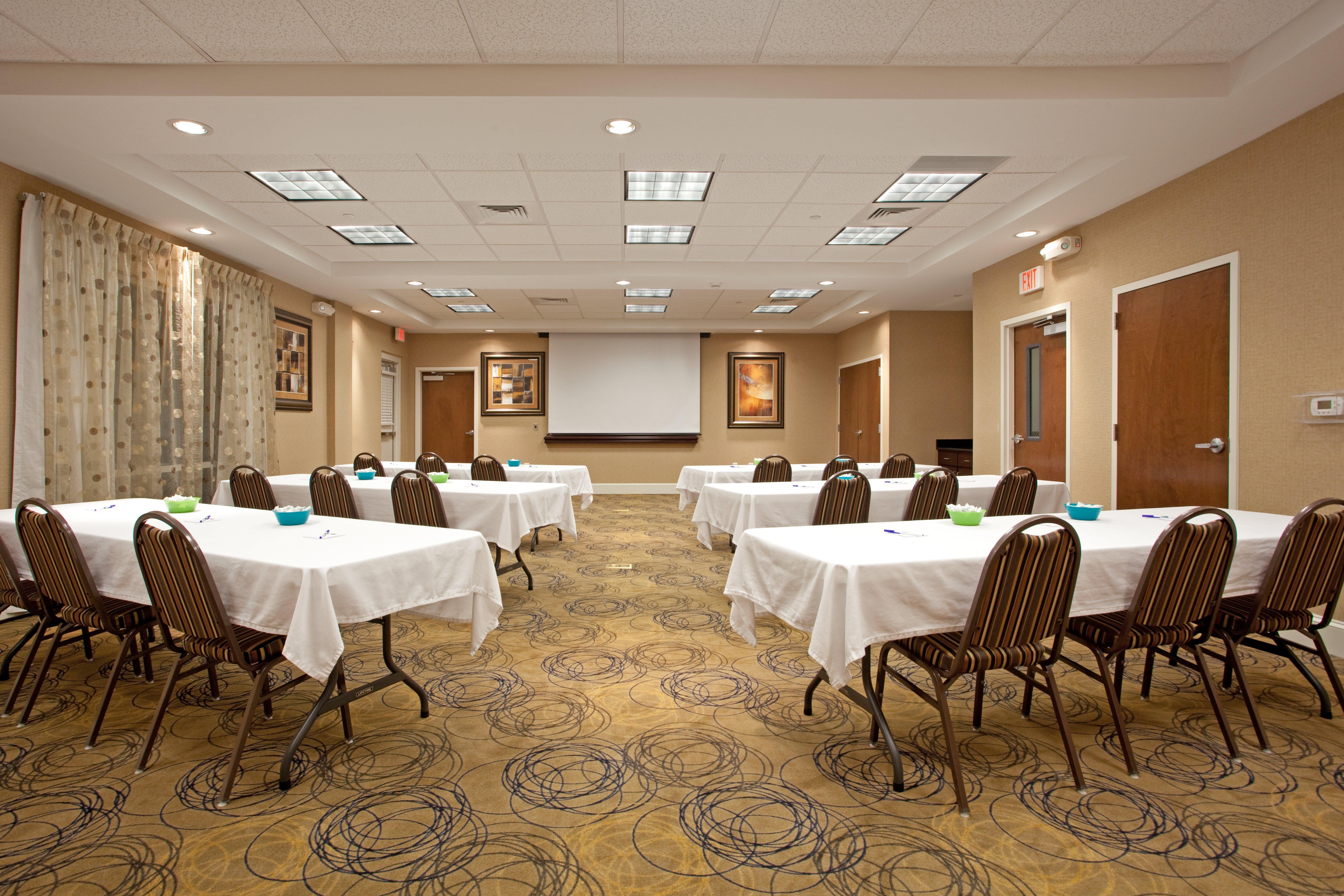 Holiday Inn Express Pembroke By Ihg Exterior photo